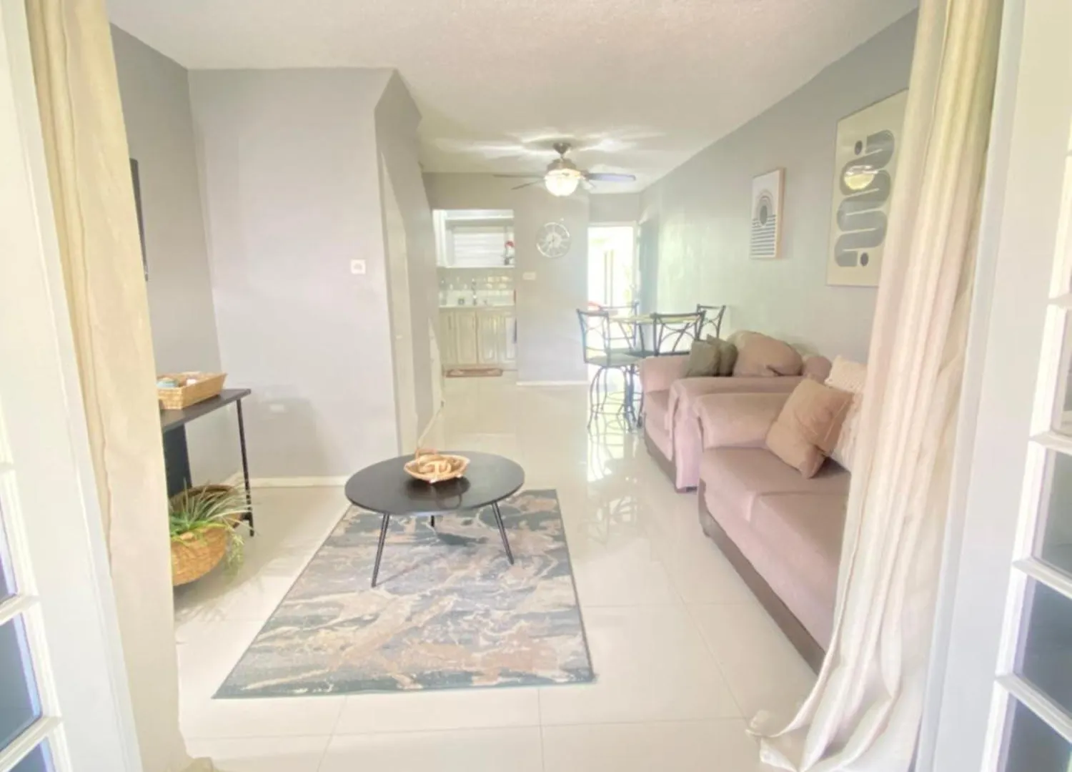 Hidden Oasis In Kingston Daire
